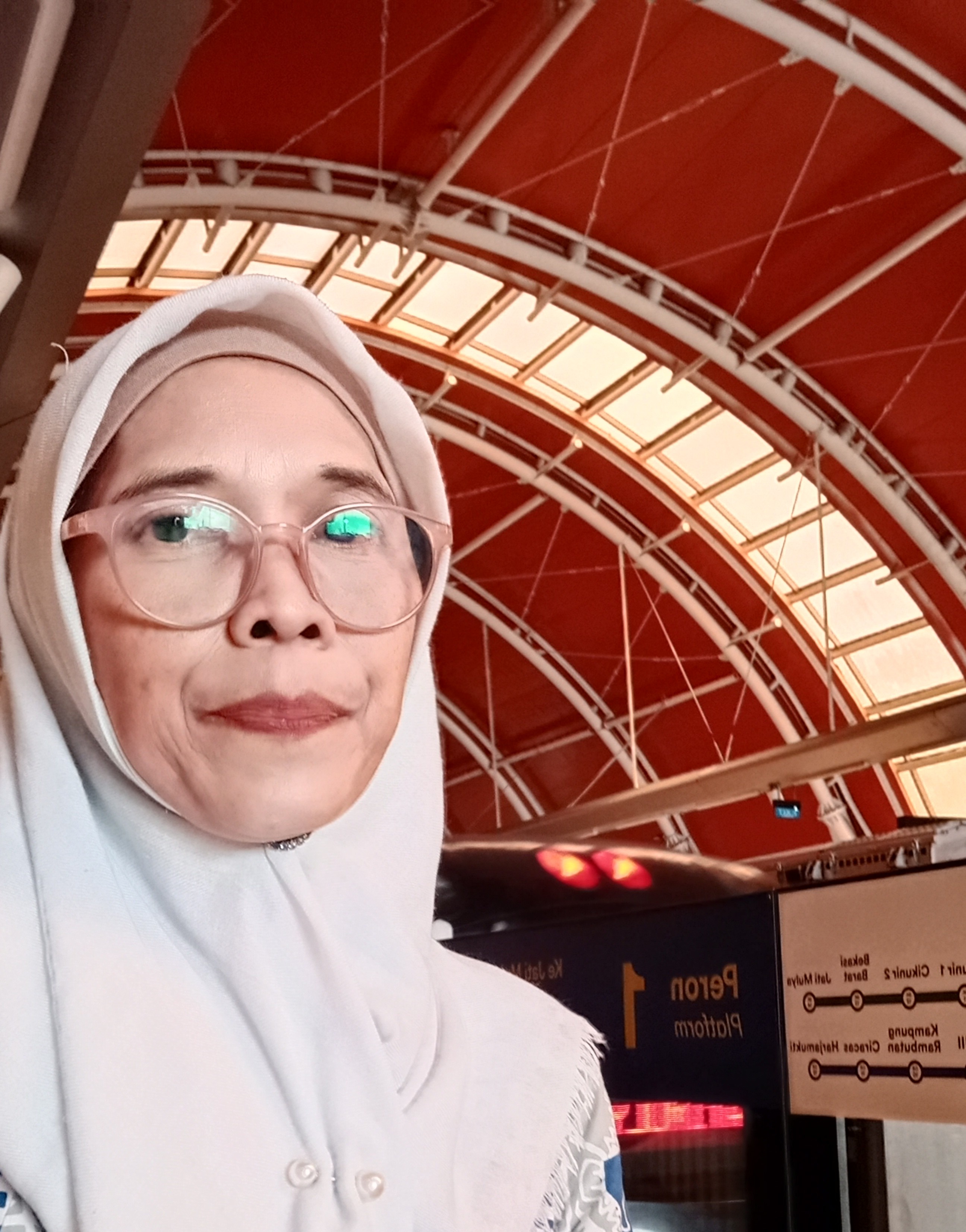 Foto Ari Rahayu, ST. MT